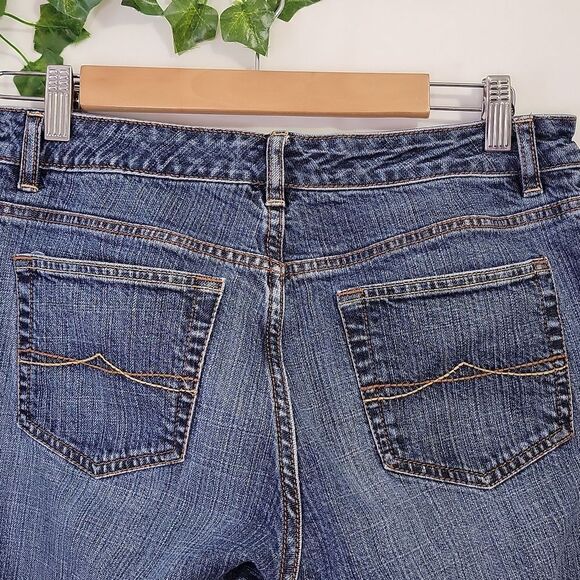 a.n.a. Cropped Classic Denim Pants. Size 8. EUC - Picture 3 of 7